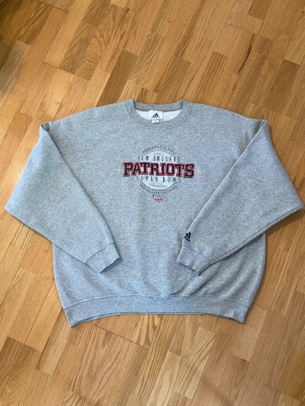 Vintage adidas New England Patriots Super Bowl 36 2002 Champions Sweatshirt XXL